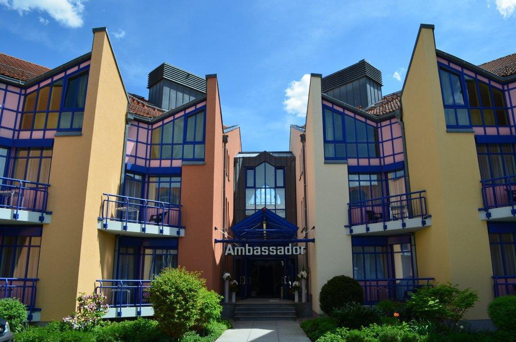 Ambassador Hotel Грасбрунн Экстерьер фото